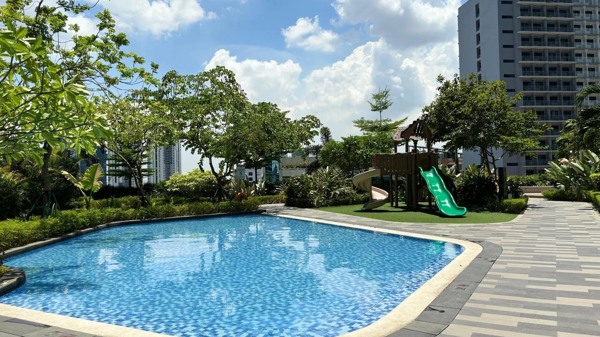 Ikigai'S Alpha Luxury Suites Manila
